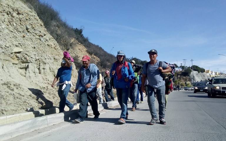 VIDEO Contin an migrantes hacia Playas de Tijuana El Sol de